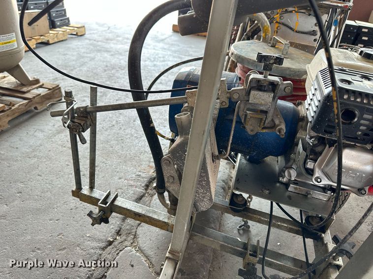 image for item NP9516 2001 Graco Line Lazer II 5900  paint striper