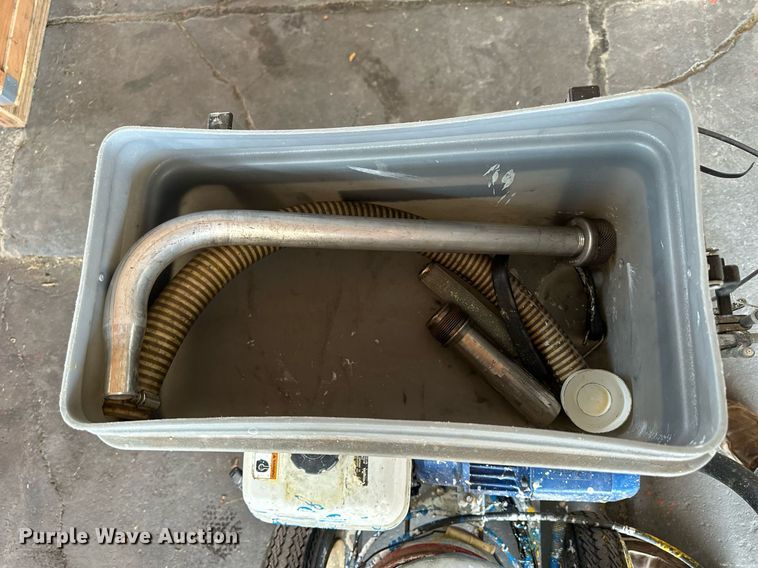 image for item NP9516 2001 Graco Line Lazer II 5900  paint striper