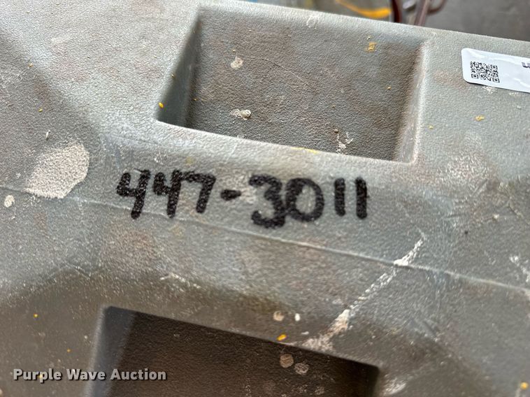 image for item NP9516 2001 Graco Line Lazer II 5900  paint striper