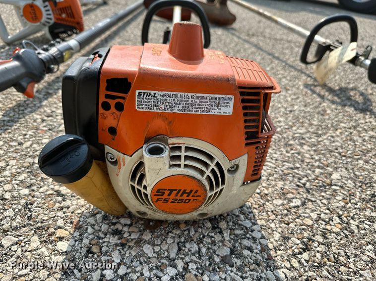 image for item NV9273 Lawn and garden equipment