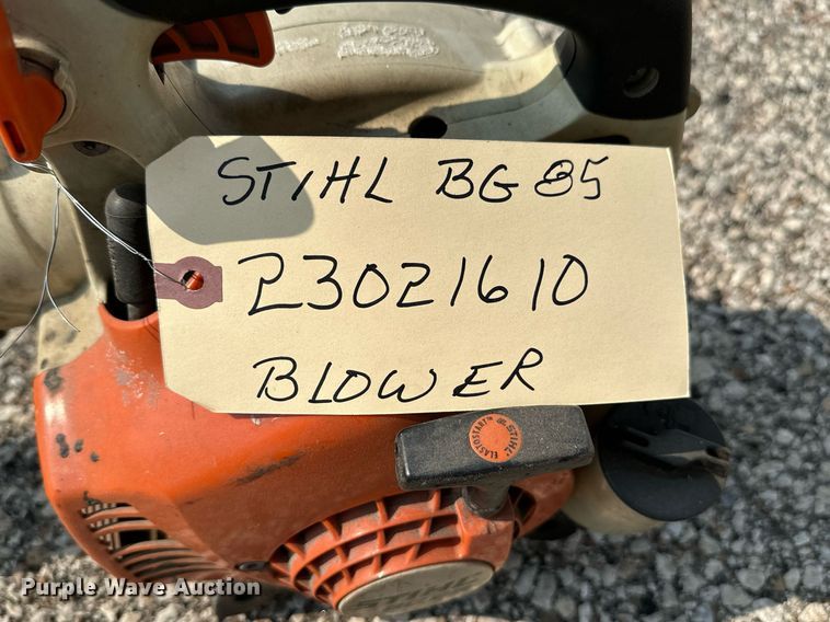 image for item NV9273 Lawn and garden equipment