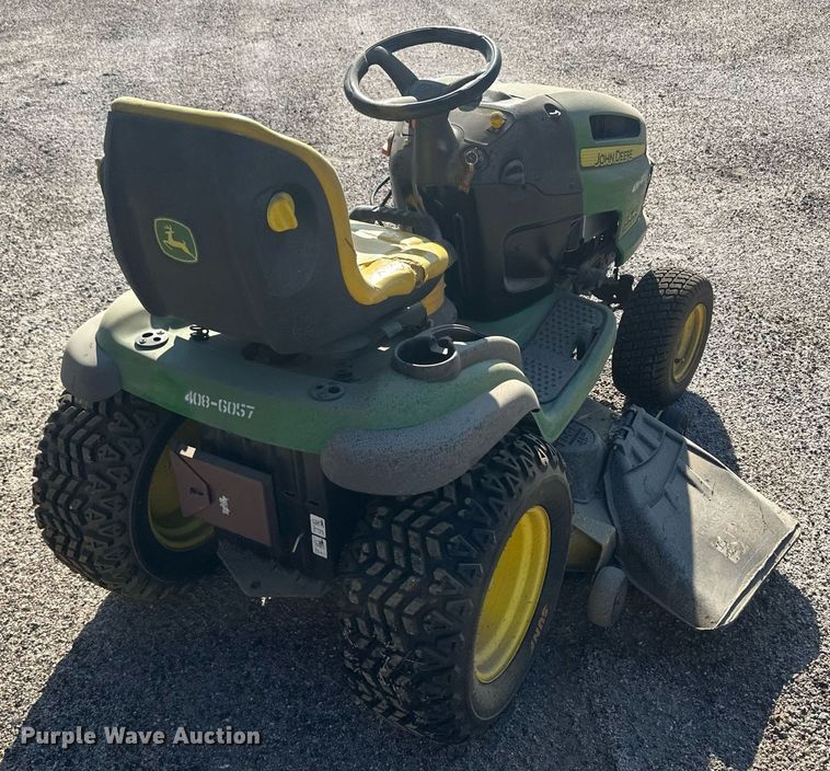 image for item OC9450 2007 John Deere LA140  lawn mower