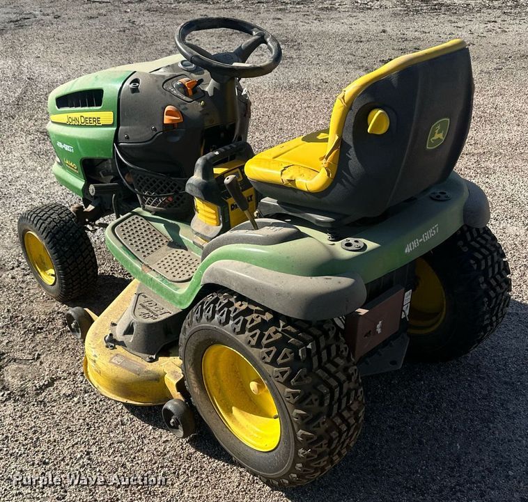 image for item OC9450 2007 John Deere LA140  lawn mower