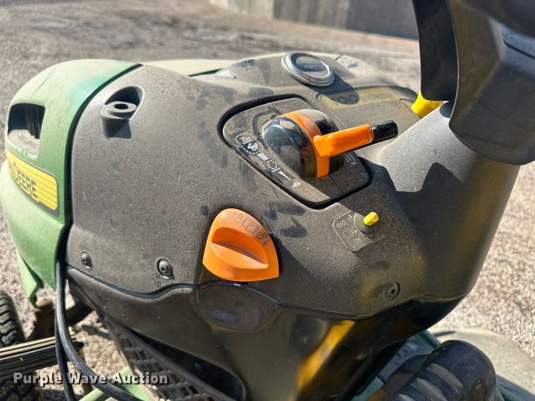 image for item OC9450 2007 John Deere LA140  lawn mower