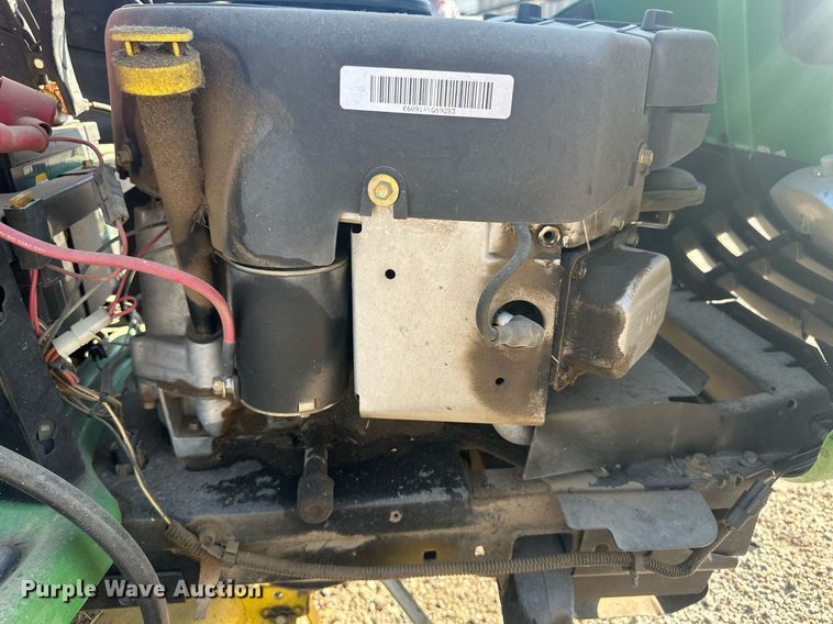 image for item OC9450 2007 John Deere LA140  lawn mower