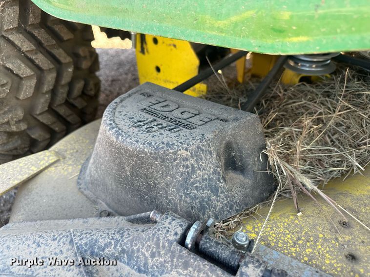 image for item OC9450 2007 John Deere LA140  lawn mower