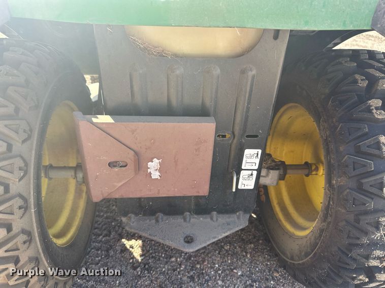 image for item OC9450 2007 John Deere LA140  lawn mower
