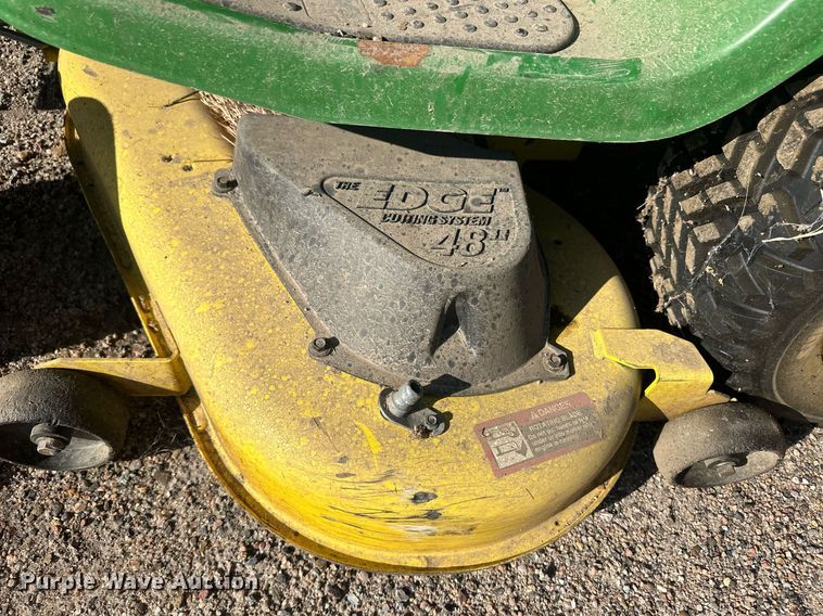 image for item OC9450 2007 John Deere LA140  lawn mower