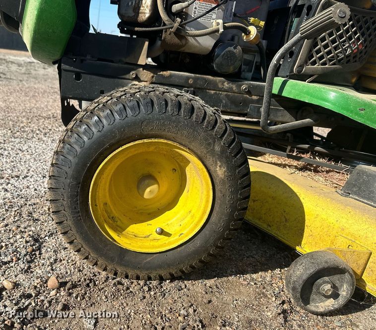 image for item OC9450 2007 John Deere LA140  lawn mower