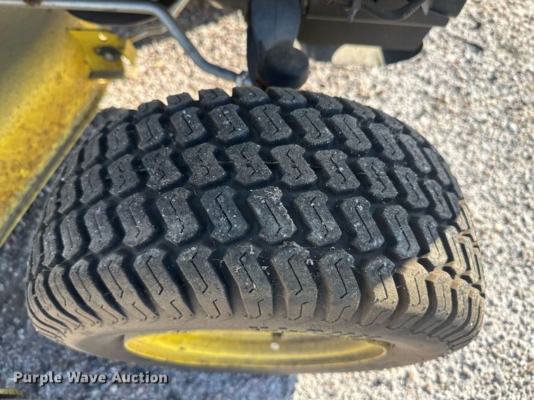 image for item OC9450 2007 John Deere LA140  lawn mower