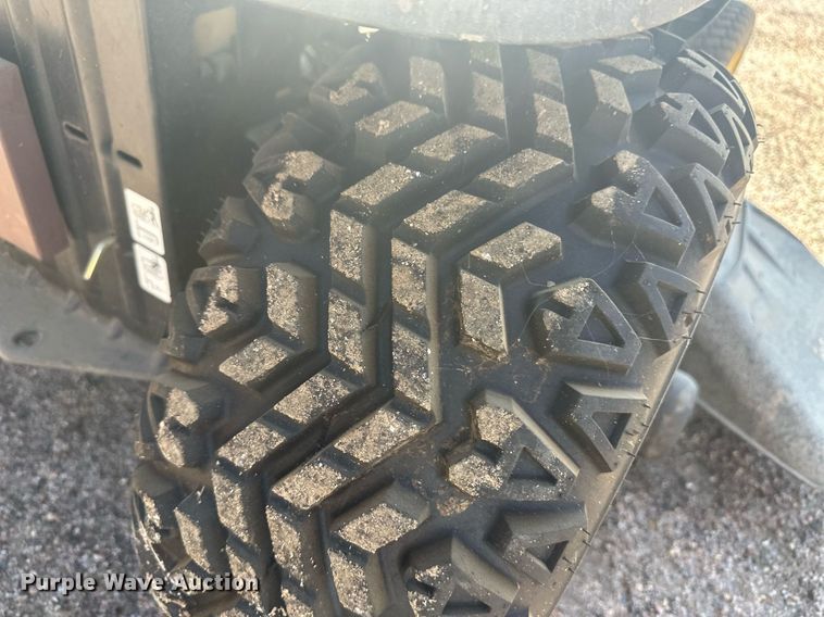 image for item OC9450 2007 John Deere LA140  lawn mower