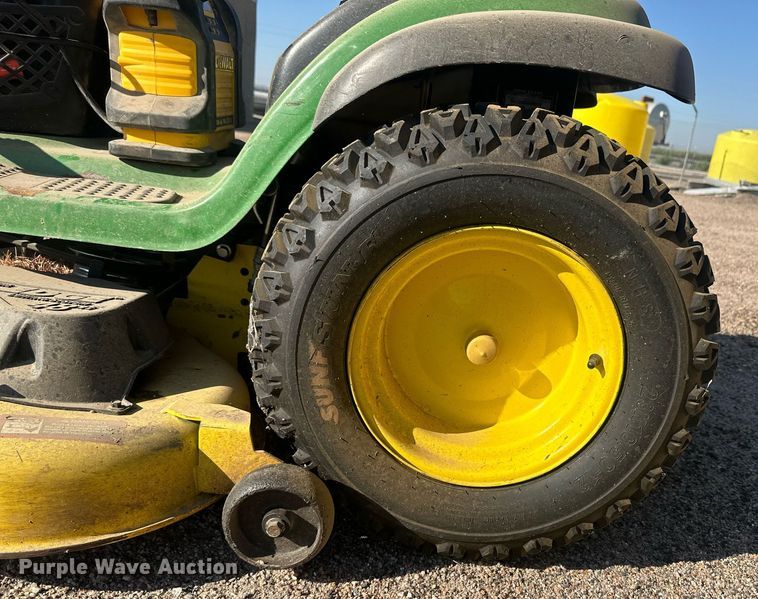 image for item OC9450 2007 John Deere LA140  lawn mower