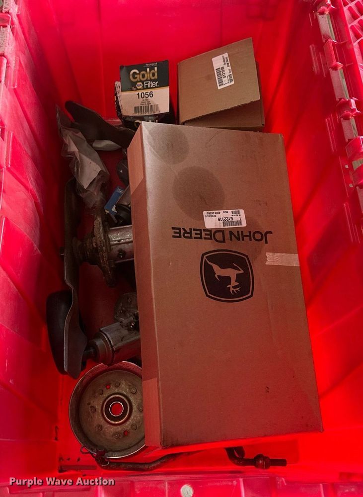 image for item OC9450 2007 John Deere LA140  lawn mower