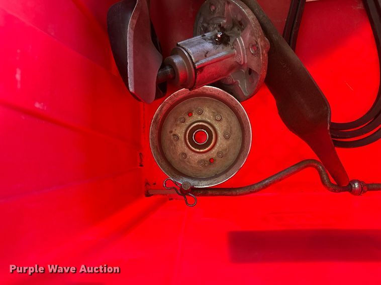 image for item OC9450 2007 John Deere LA140  lawn mower