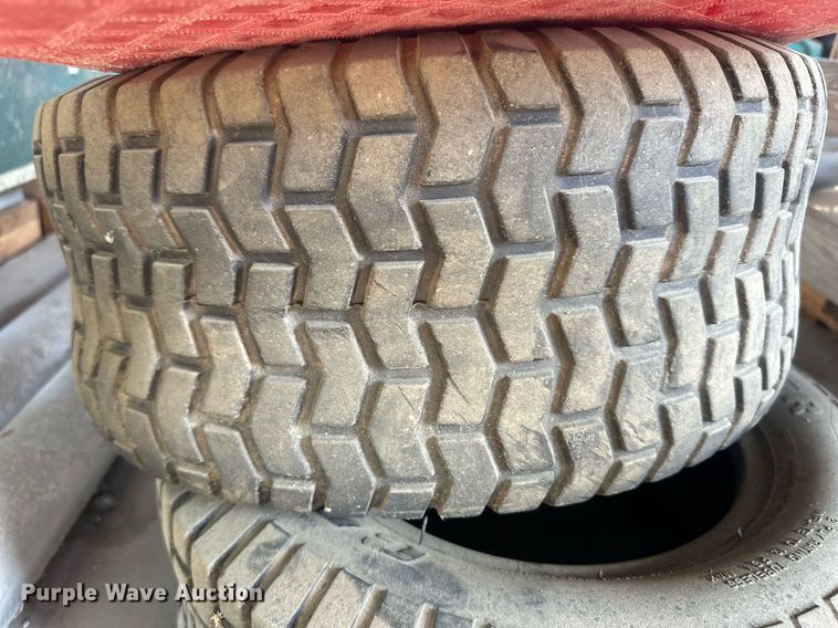 image for item OC9450 2007 John Deere LA140  lawn mower