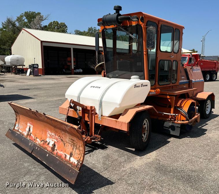 image for item OF9414 2005 Broce RJ350  broom