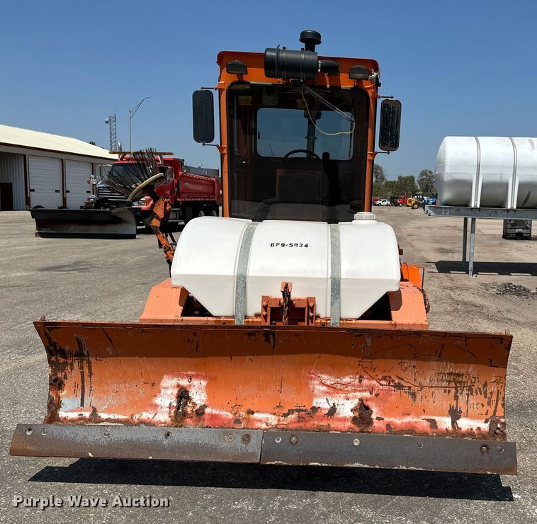 image for item OF9414 2005 Broce RJ350  broom