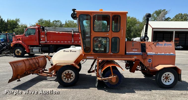 image for item OF9414 2005 Broce RJ350  broom