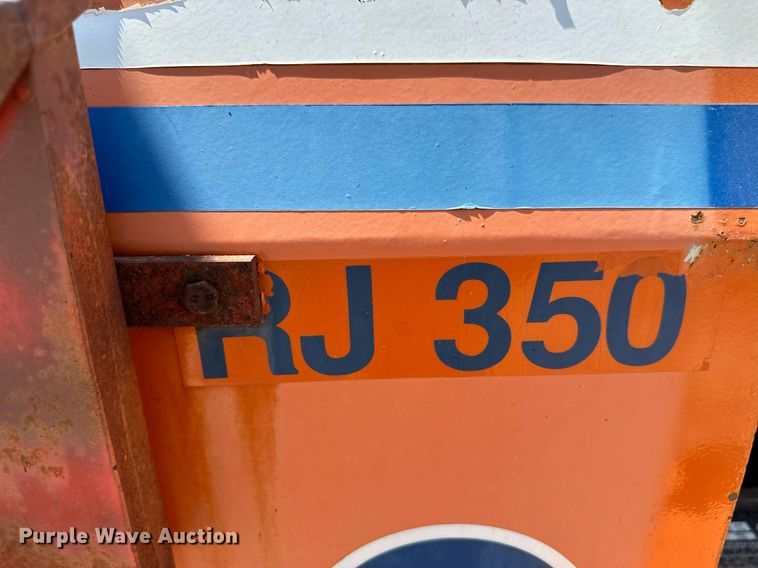 image for item OF9414 2005 Broce RJ350  broom