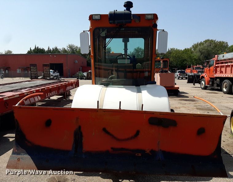 image for item OF9417 2006 Broce RJ350  broom