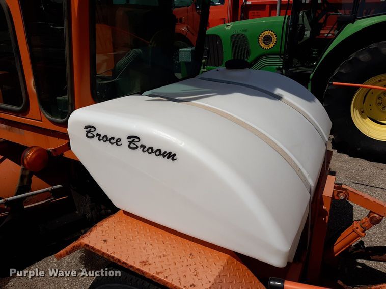 image for item OF9417 2006 Broce RJ350  broom