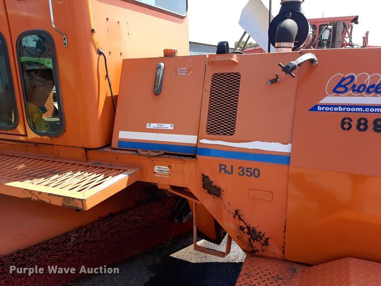 image for item OF9417 2006 Broce RJ350  broom