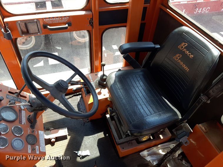 image for item OF9417 2006 Broce RJ350  broom