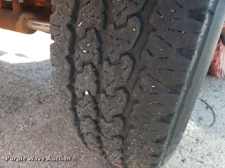 image for item OF9417 2006 Broce RJ350  broom