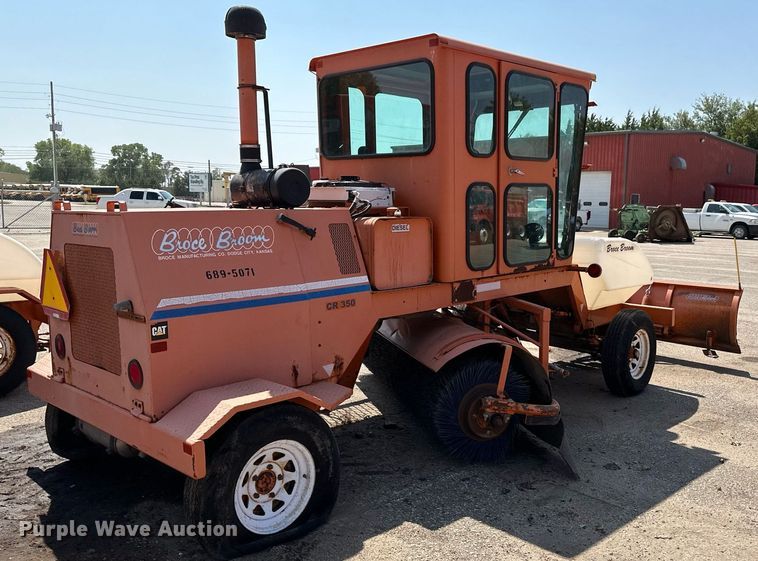 image for item OF9418 2001 Broce CR350  broom