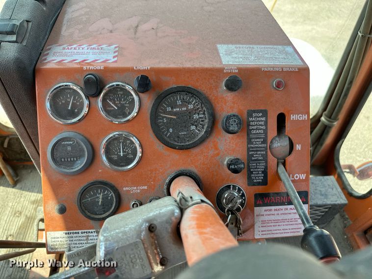 image for item OF9418 2001 Broce CR350  broom