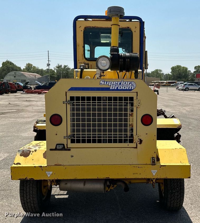 image for item OF9419 2007 Superior Broom DT80-C  broom