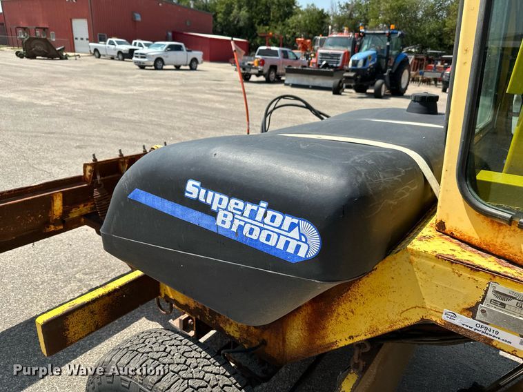 image for item OF9419 2007 Superior Broom DT80-C  broom