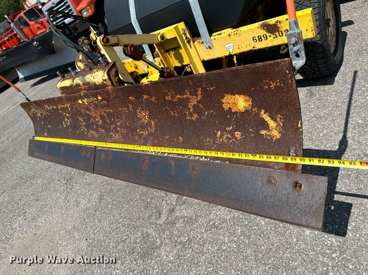 image for item OF9419 2007 Superior Broom DT80-C  broom