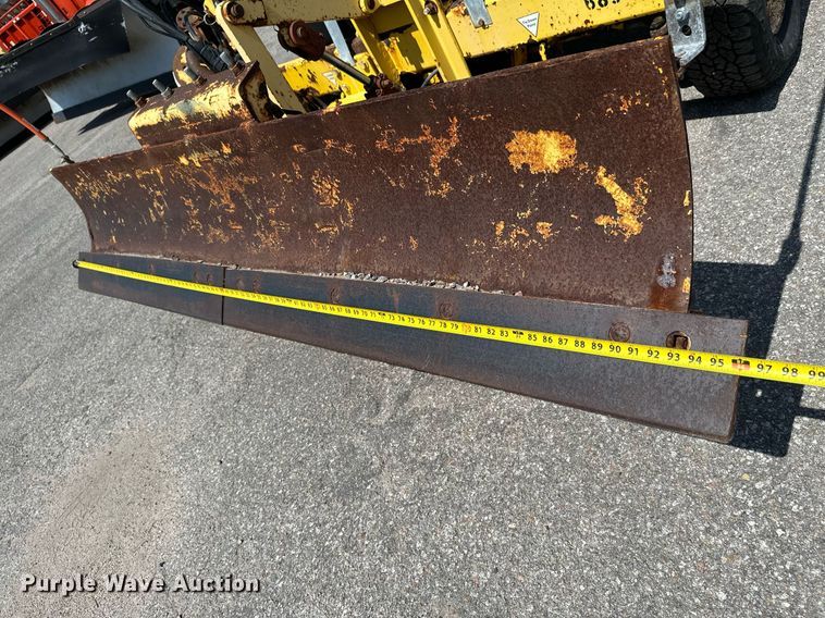 image for item OF9419 2007 Superior Broom DT80-C  broom