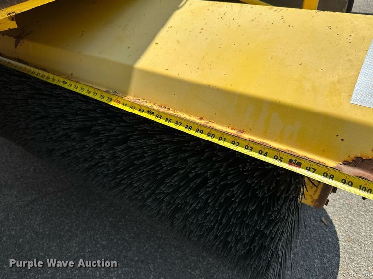 image for item OF9419 2007 Superior Broom DT80-C  broom