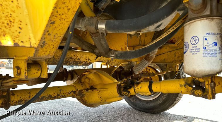 image for item OF9419 2007 Superior Broom DT80-C  broom