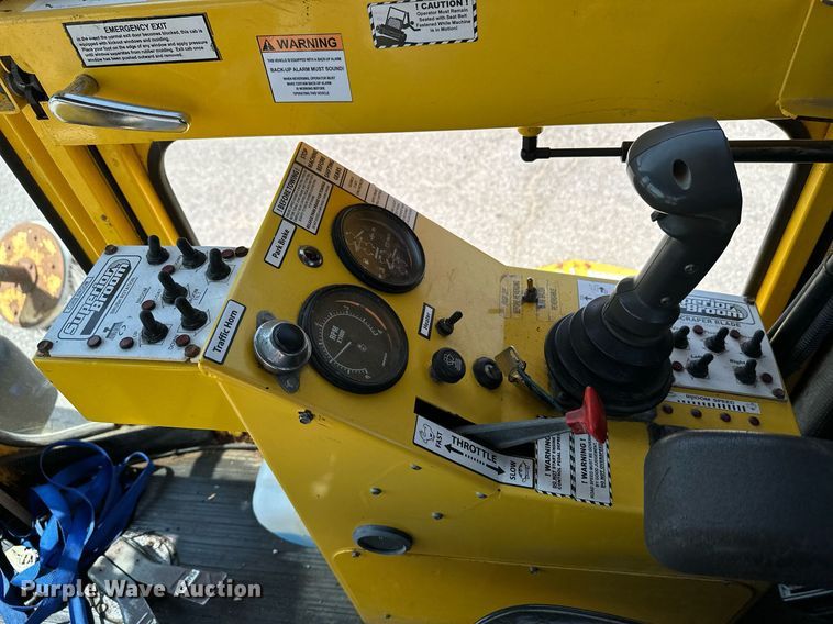 image for item OF9419 2007 Superior Broom DT80-C  broom