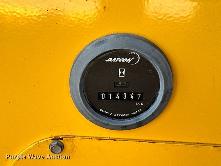 image for item OF9419 2007 Superior Broom DT80-C  broom