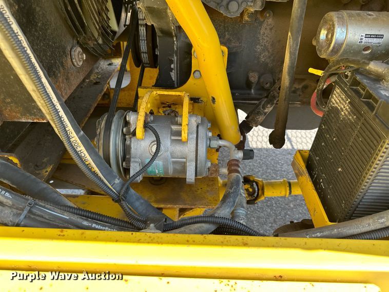 image for item OF9419 2007 Superior Broom DT80-C  broom