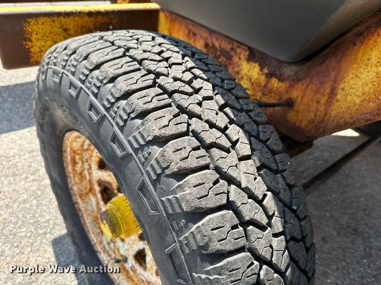 image for item OF9419 2007 Superior Broom DT80-C  broom