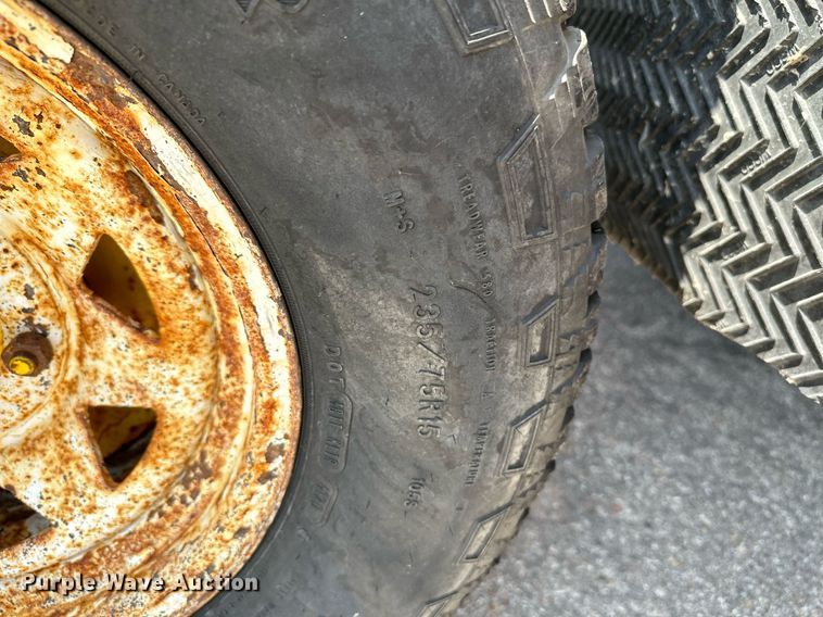 image for item OF9419 2007 Superior Broom DT80-C  broom