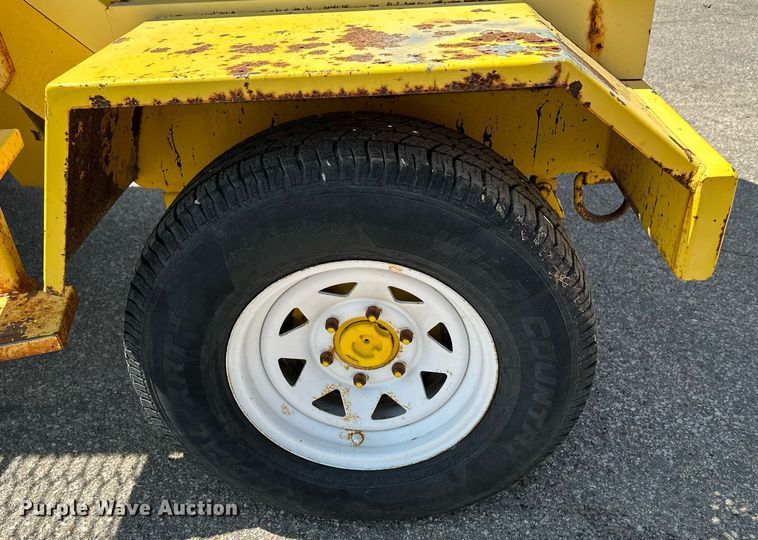 image for item OF9419 2007 Superior Broom DT80-C  broom