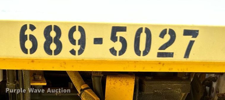 image for item OF9419 2007 Superior Broom DT80-C  broom