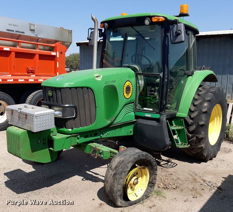 image for item OF9420 2007 John Deere 6415  tractor