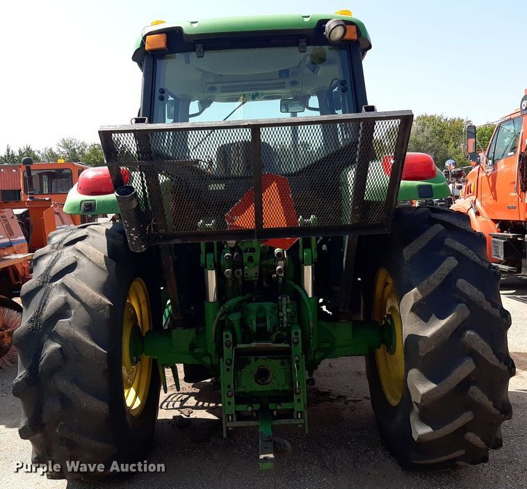 image for item OF9420 2007 John Deere 6415  tractor