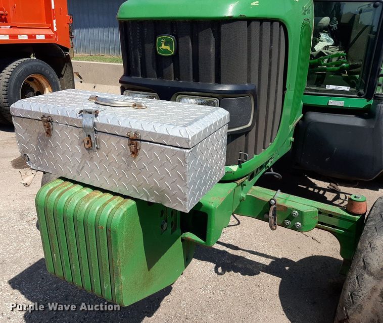 image for item OF9420 2007 John Deere 6415  tractor