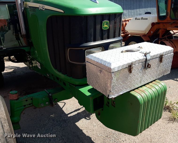 image for item OF9420 2007 John Deere 6415  tractor