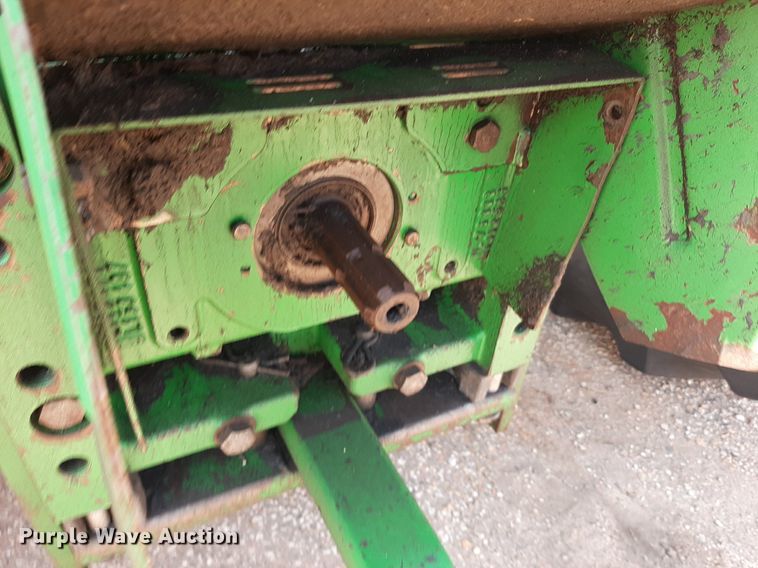 image for item OF9420 2007 John Deere 6415  tractor