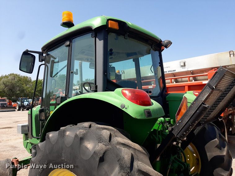 image for item OF9420 2007 John Deere 6415  tractor