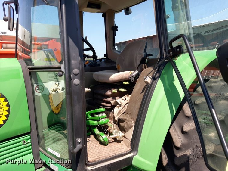 image for item OF9420 2007 John Deere 6415  tractor